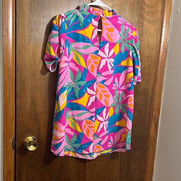 Haptics Vibrant Floral Women's Top - Picture 3 of 4